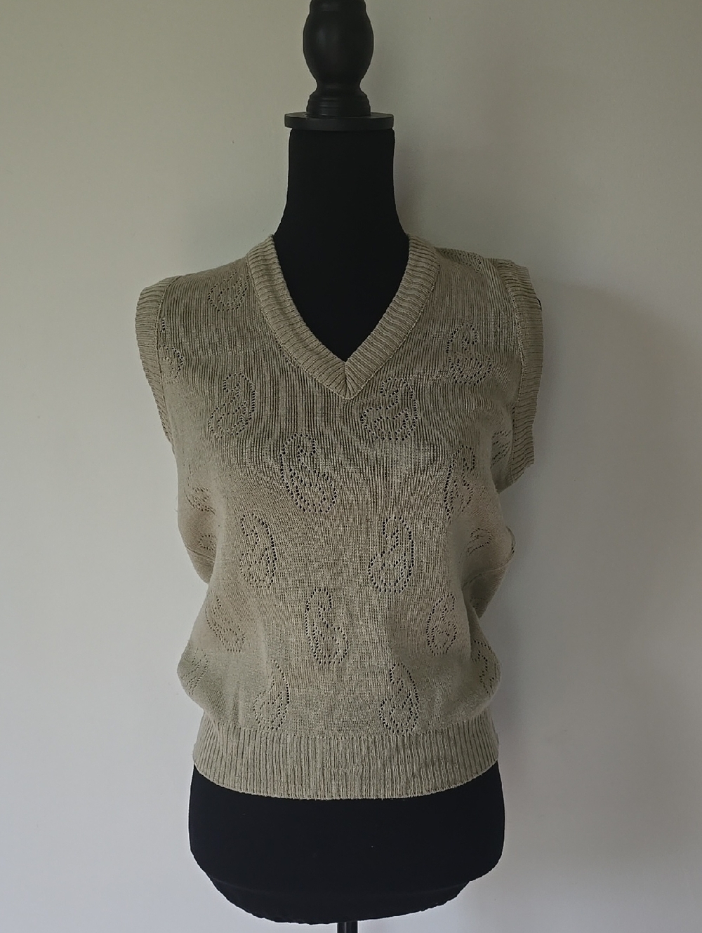 Women's VINTAGE V-Neck Sleeveless Knit Sweater Vest - Cream